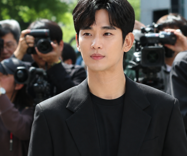 김수현 복귀 소식과 공식 행사 분위기